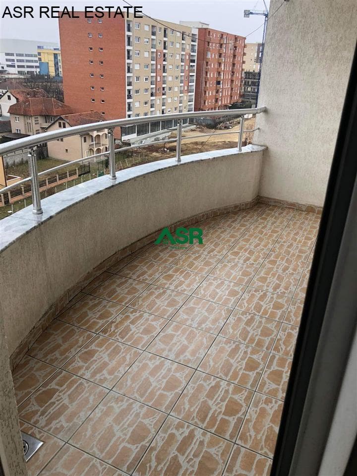 Lëshohet banesa me qera në Fushe Kosove