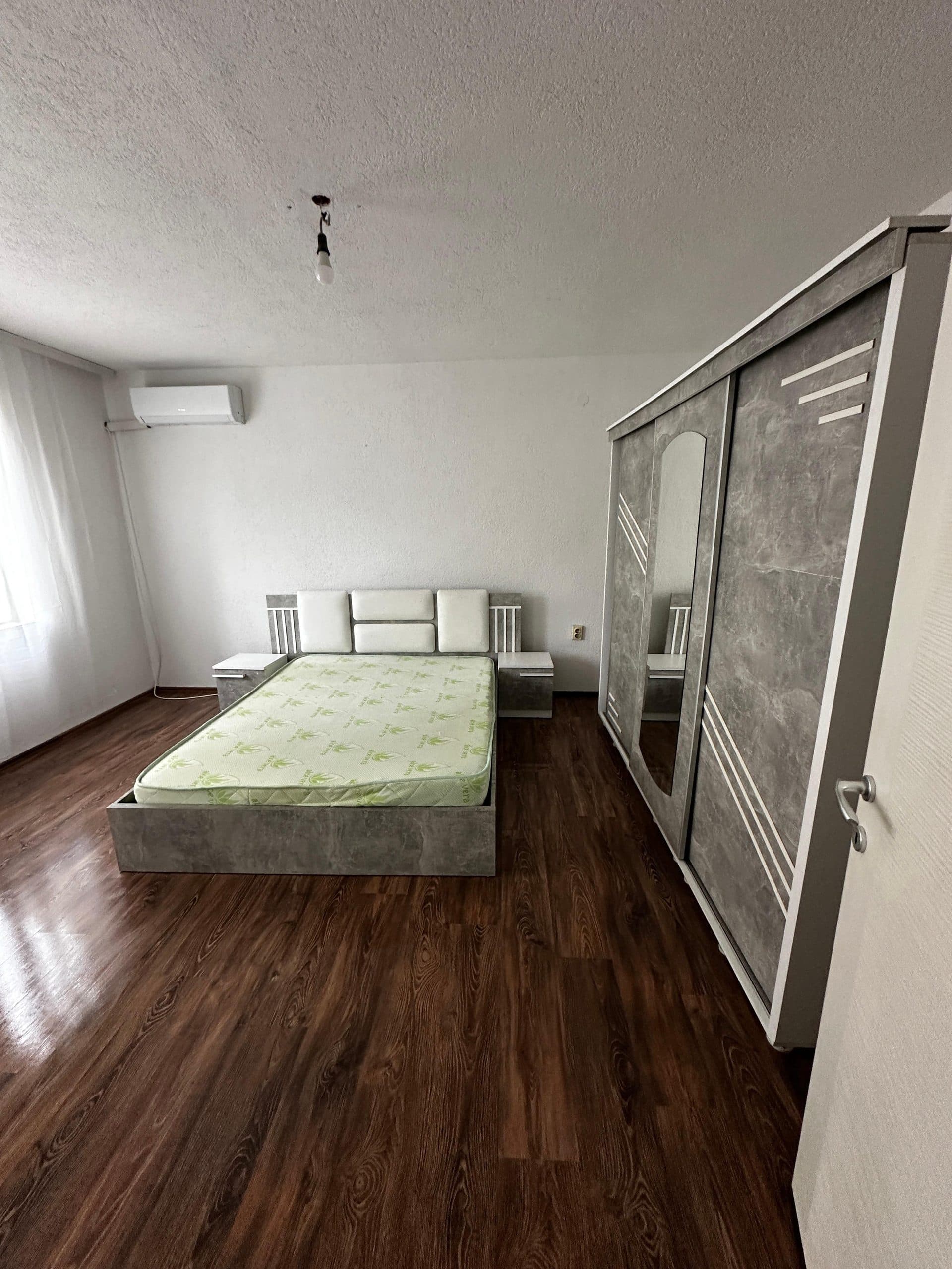 Banesë 80m2 me qira në bregun e diellit 2