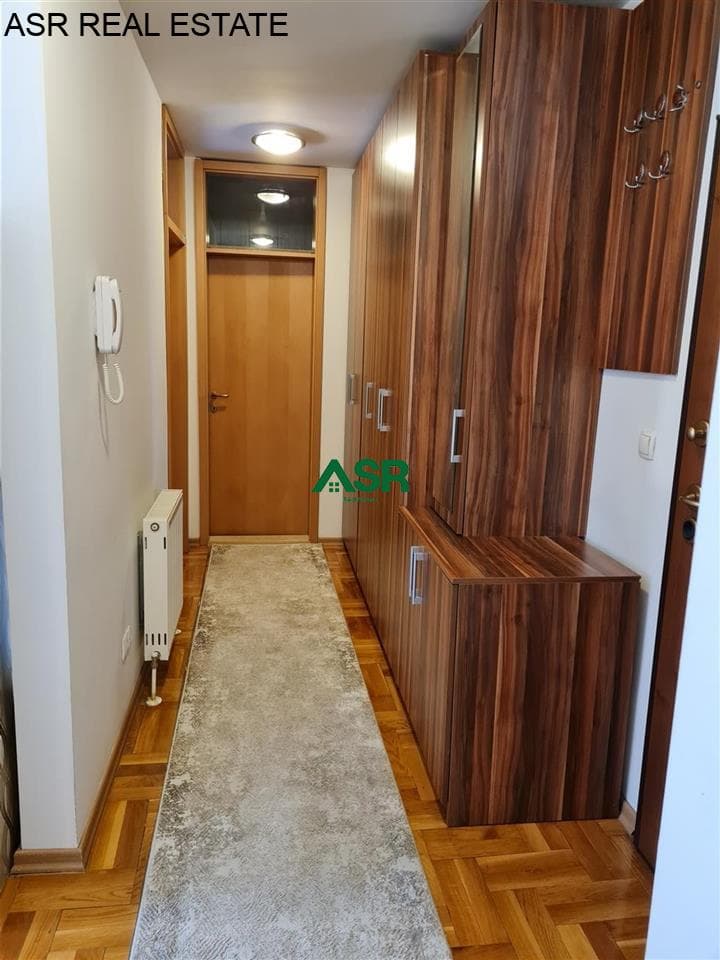 Banesë 58.5m2 ne shitje në lagjen Emshir 4