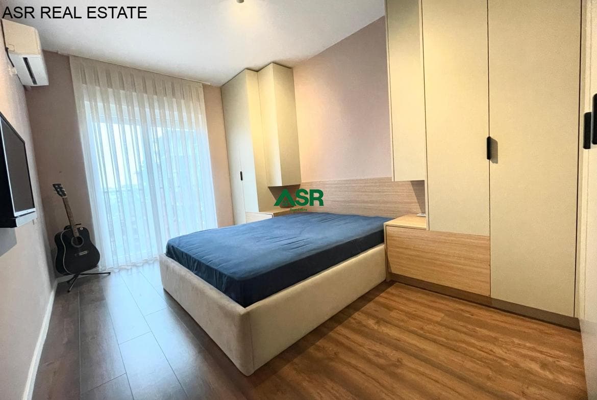 Shitet 🔝banesa 106.8m, ne Rrugen C dhe ka qasje edhe ne rr.Muharrem Fejza 3