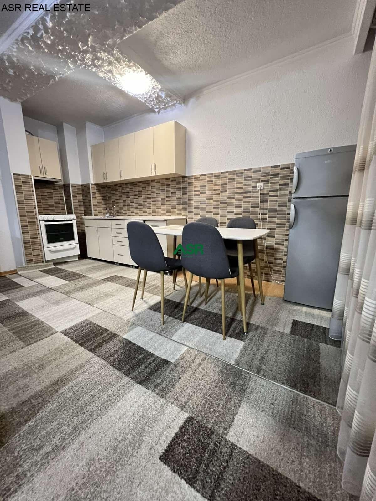 Banesë 60m2 me qira në Qender 4