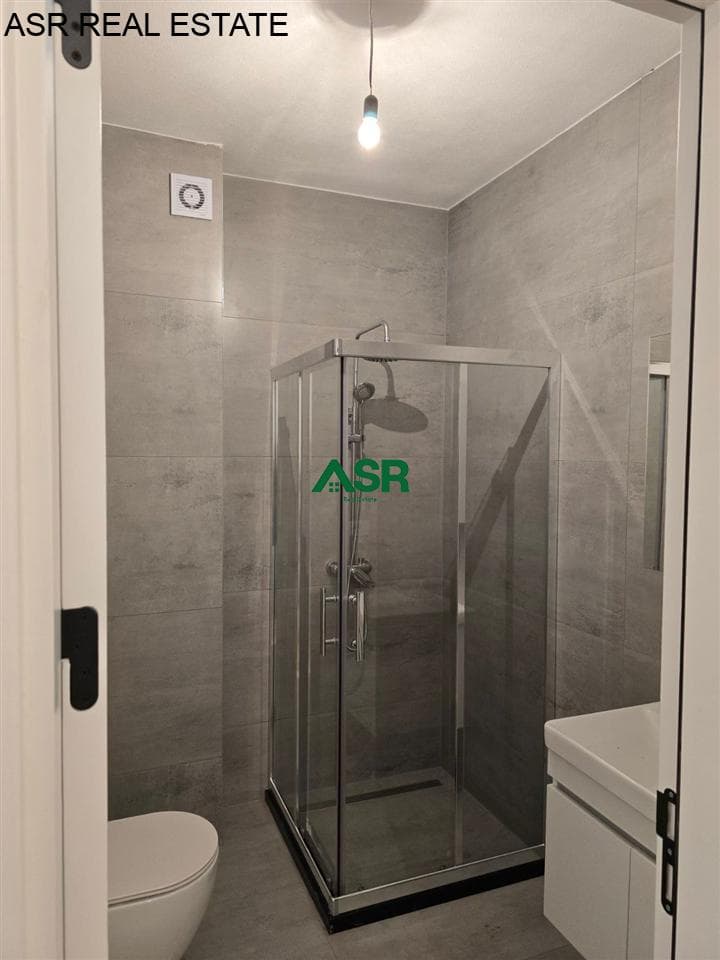Zyre 60m2 me qira në qender