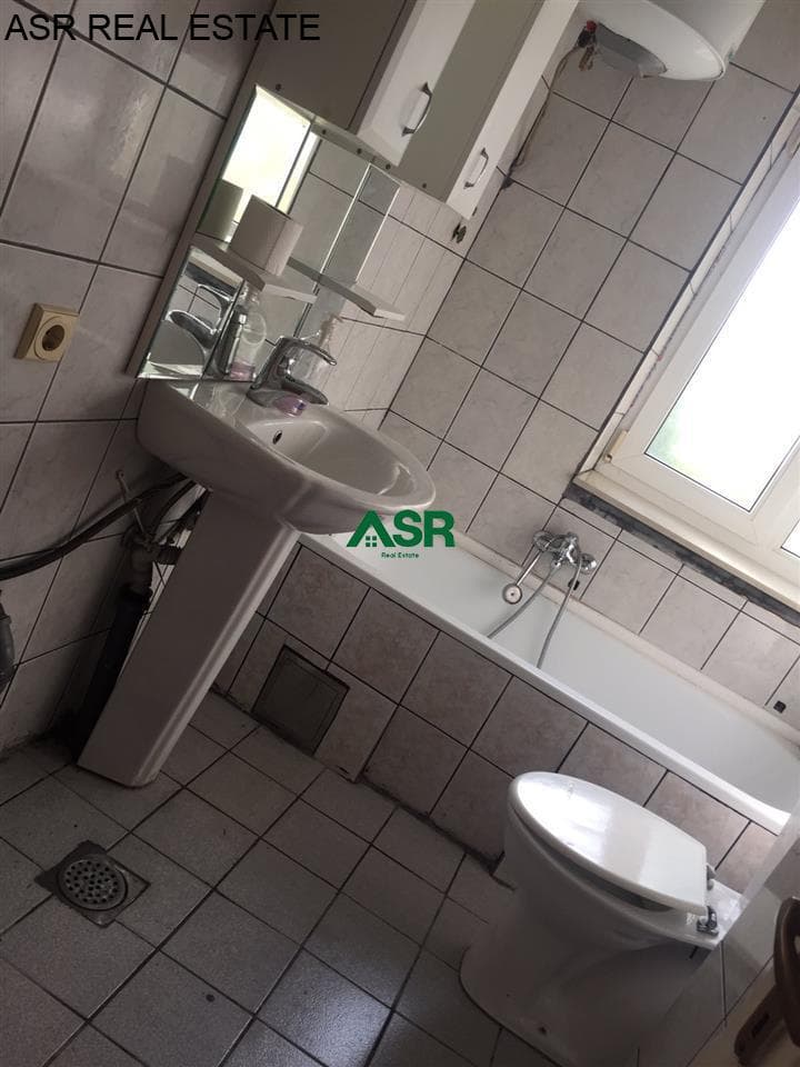 Lëshohet banesa me qira në qender te Prishtines per afarizem 3