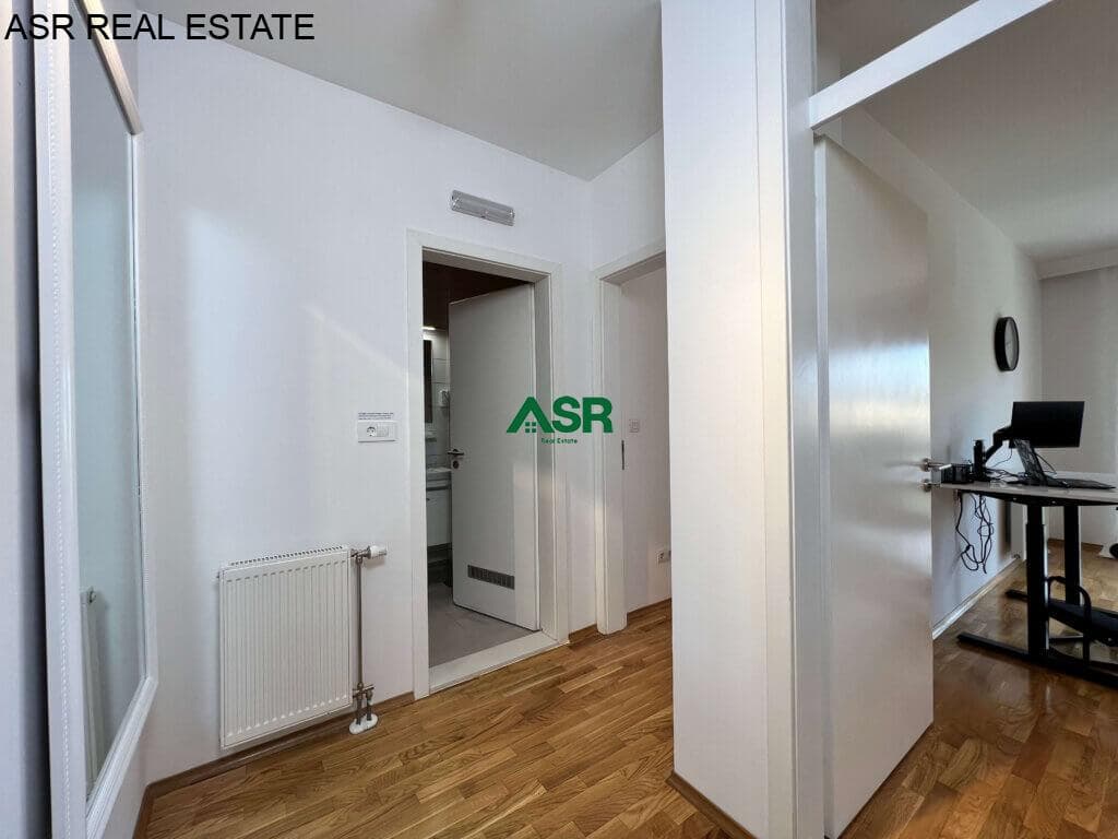 Ofrohet #banesa per SHITJE ne rrugen C 2