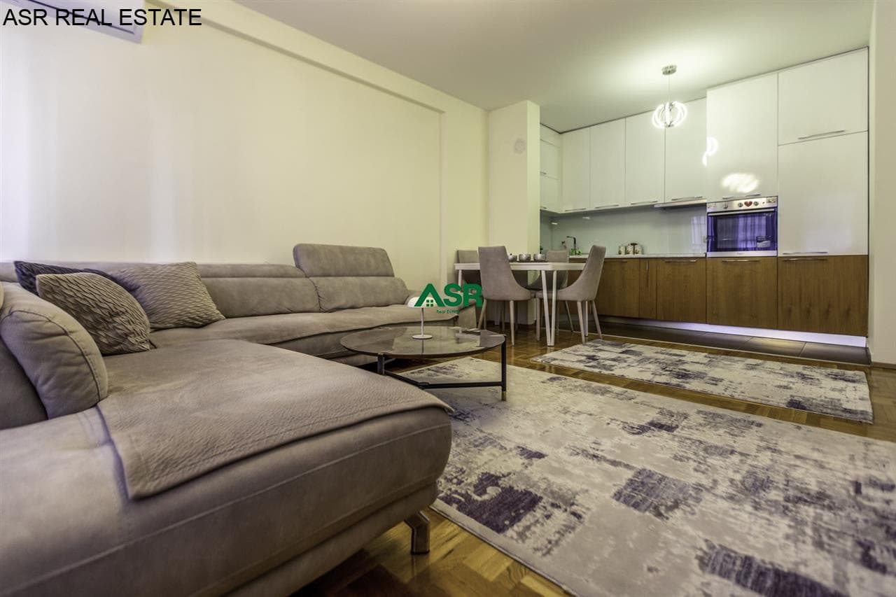 Banesë 67m2 ne shitje në Lagjen Tophane 2