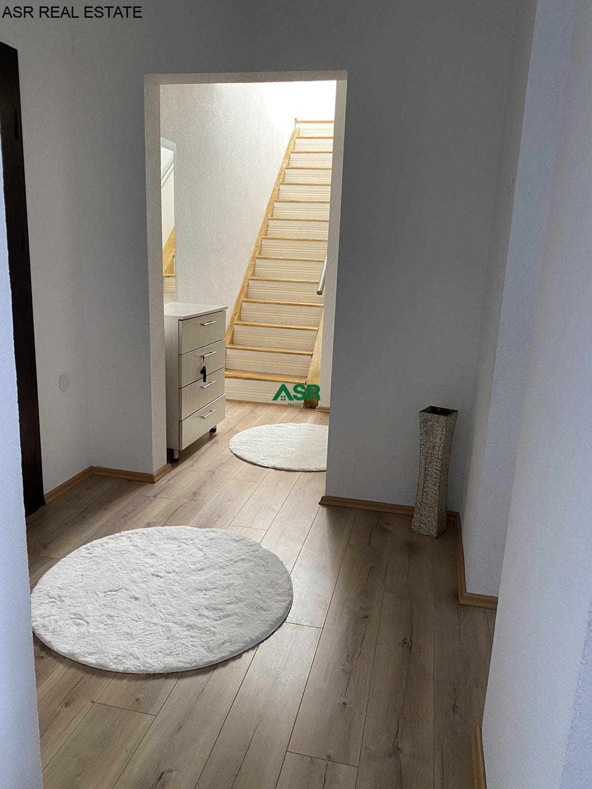 Ofrohet banesa (Duplex) me qira në lagjen Bregu i diellit, 3
