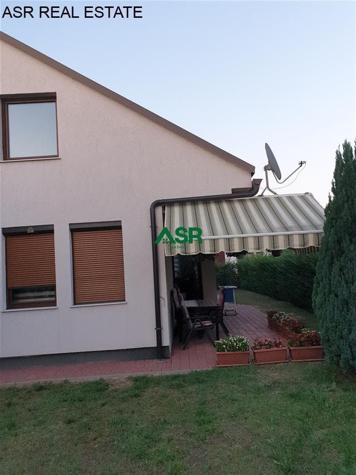 Shtëpi 130m2 ne shitje në Veternik 2