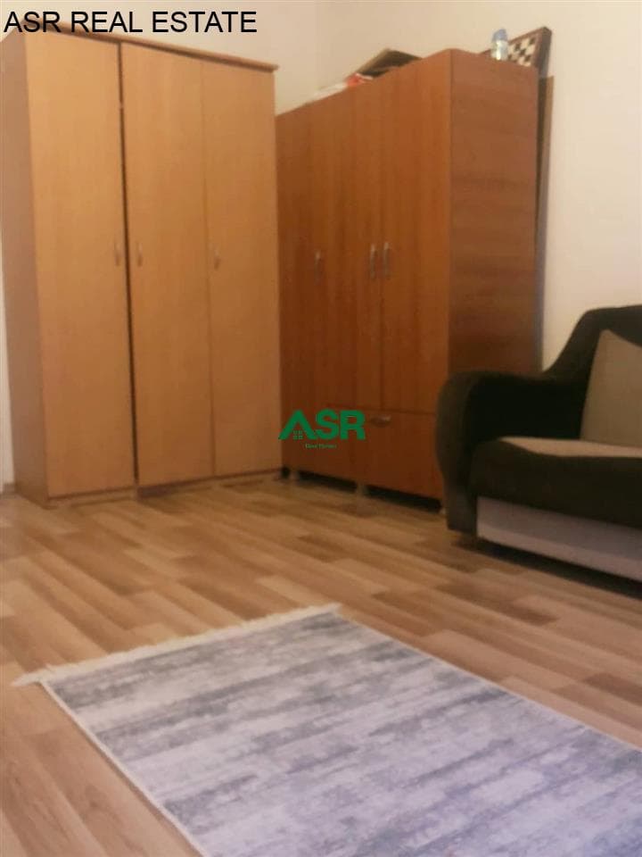 Lëshohet banesa me qera në lagjën Kalabria 4