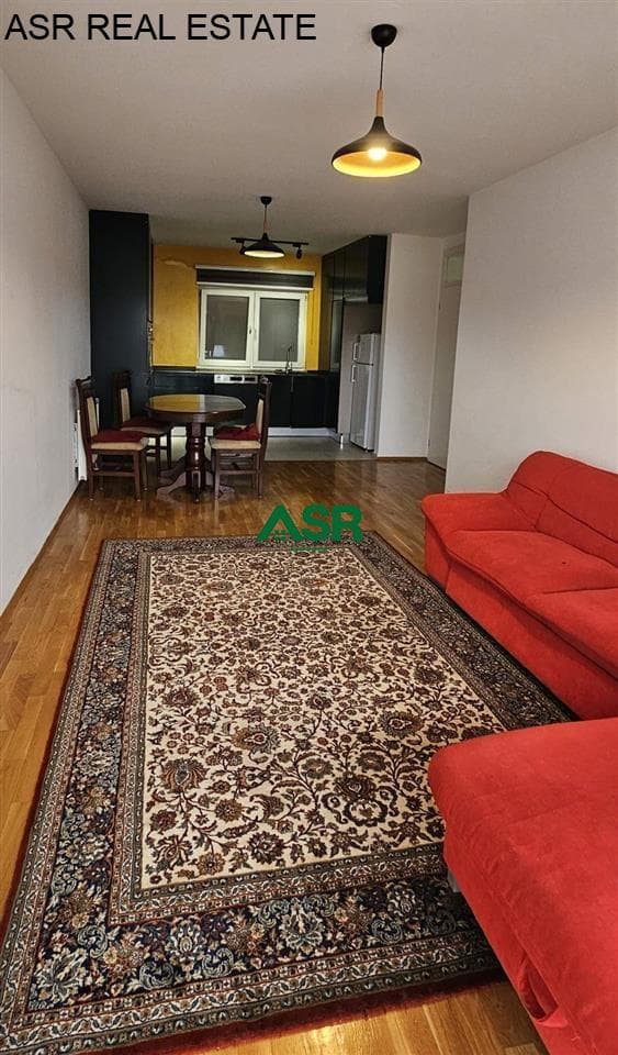Banesë 90m2 me qira në Rrugën C, tek objekti Rezidenca Gjermane. 2