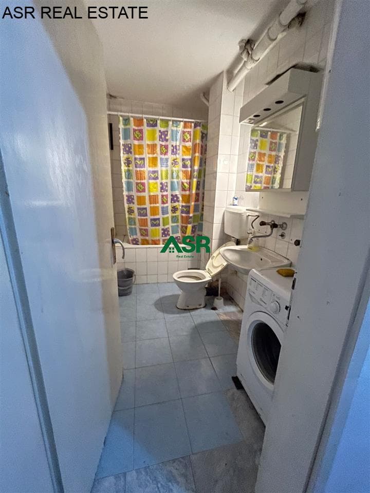 Lëshohet banesa me qira në lagjen bregu i diellit 3