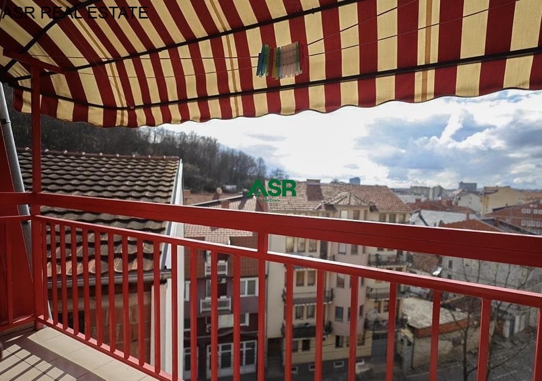 Lëshohet banesa me qira në lagjen Tokbashqe 2
