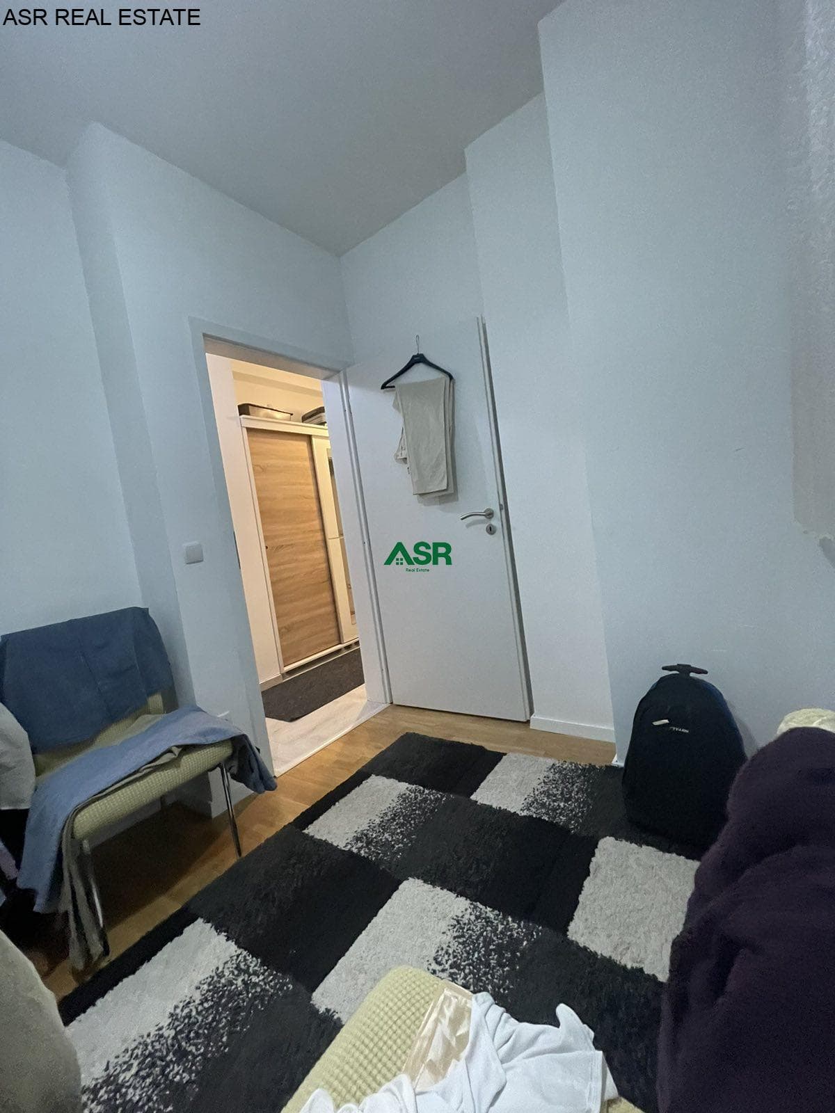 Ofrohet per shitje banesa ne Lagjen Tophane 3