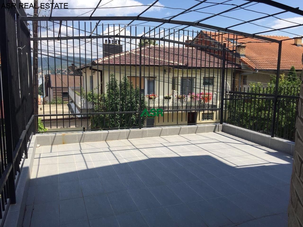 Shtepi ne shitje ne lagjen Arberia 3
