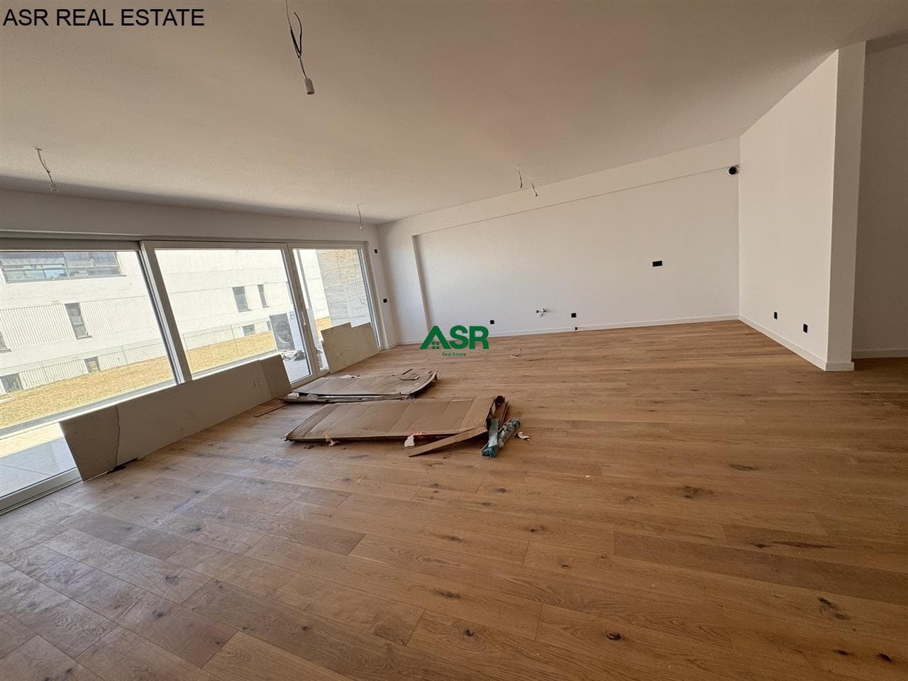 Terracier 200m2 me qira në lagjen Marigona Hill