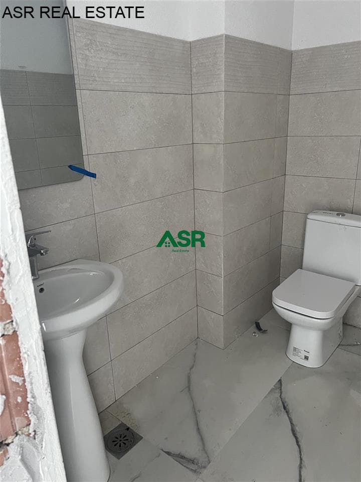 Ofrohet banesa me qira në lagjen Arberia