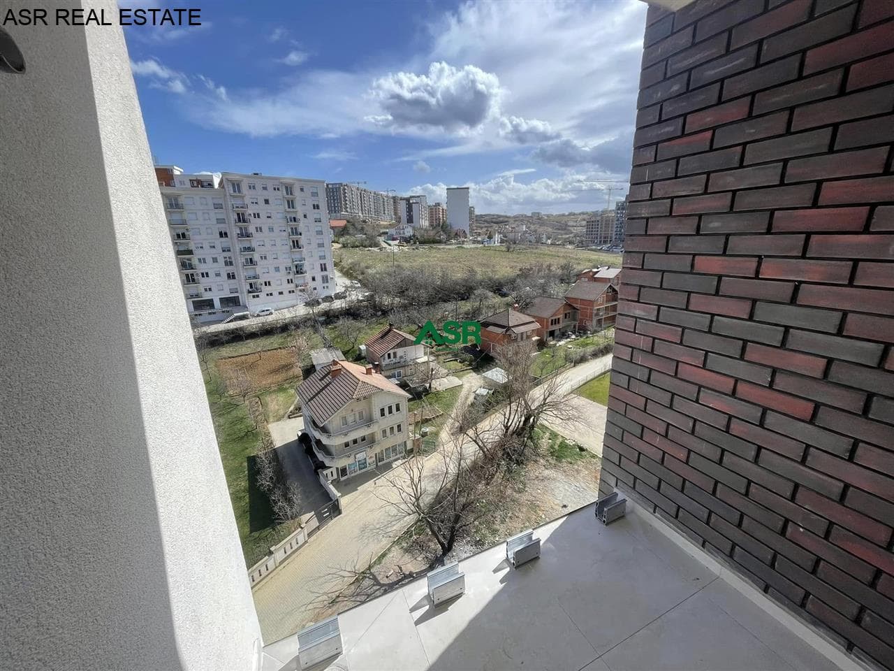 Banesë ne shitje Rr. Behar Begolli, Lagjja Prishtina e Re