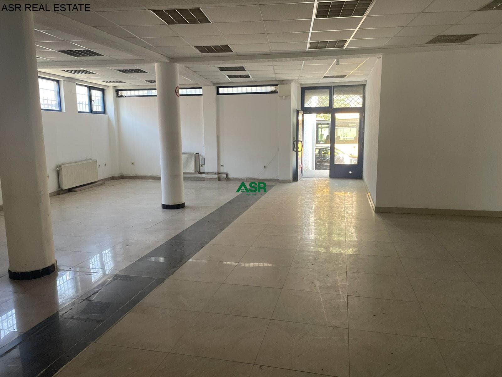 Lëshohet banesa per Zyre me qera në lagjën Qender 3