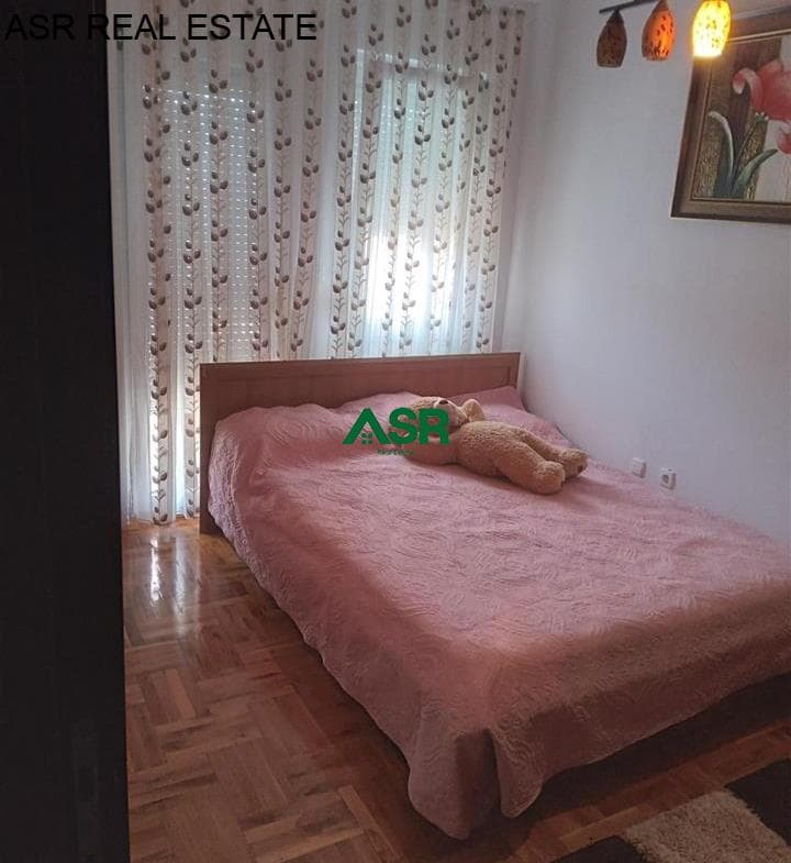 Shitet banesa në lagjën Emshir 4