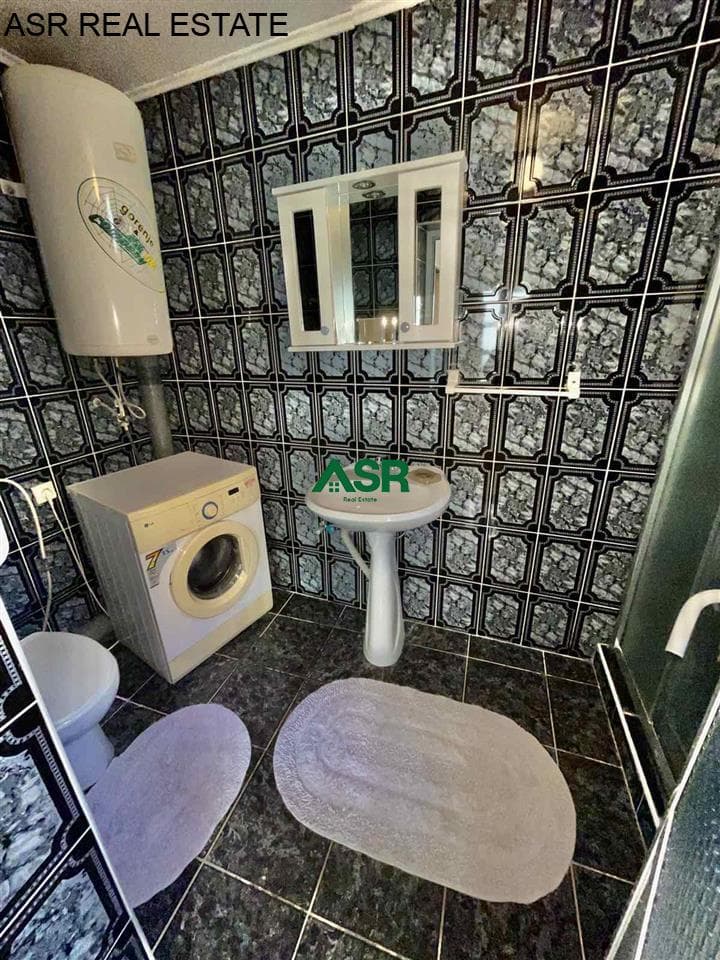 Lëshohet kati i shtepise me qira në lagjën Aktash 2
