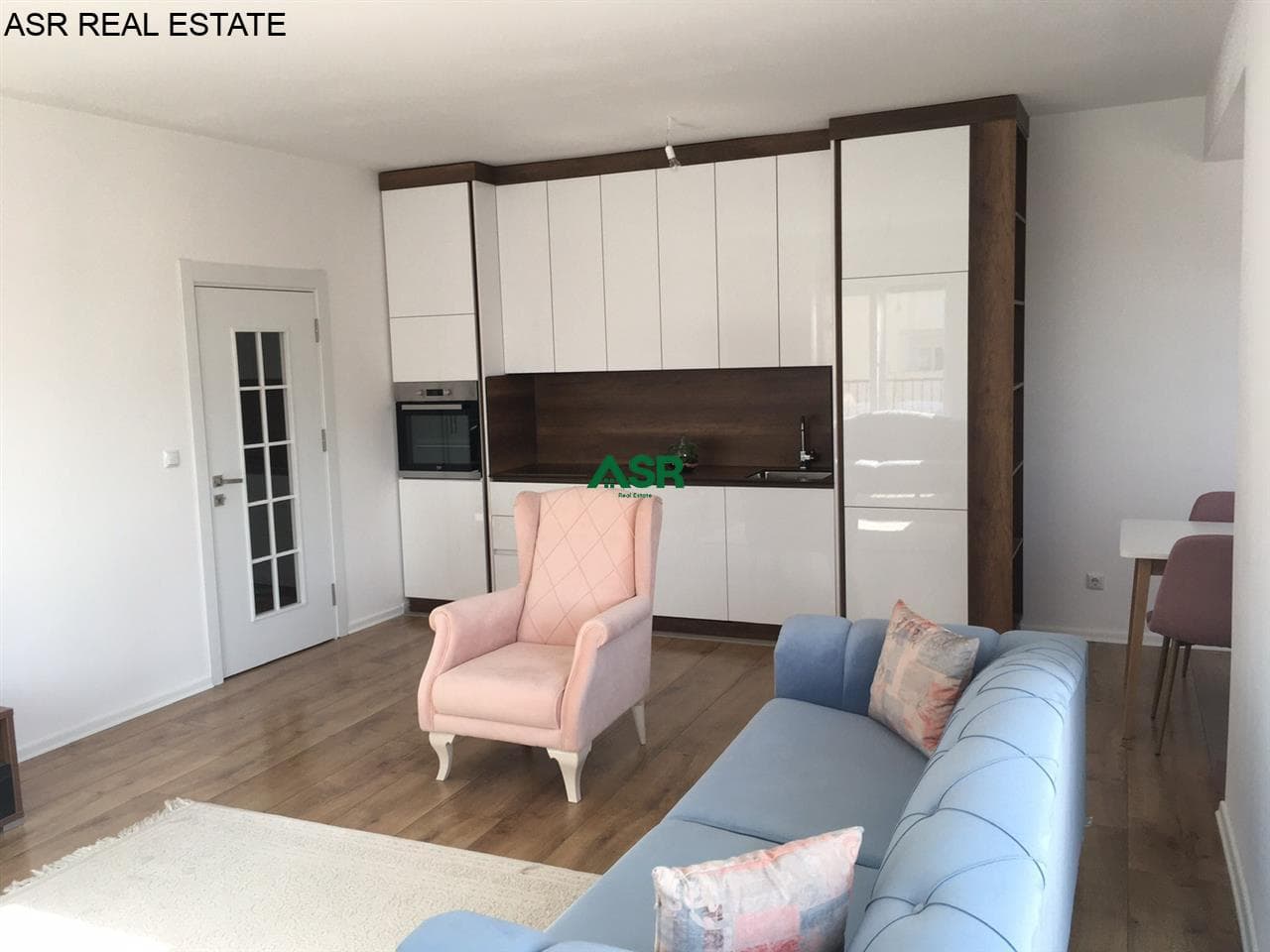 Lëshohet banesa 85m2 me qira në Rrugën C