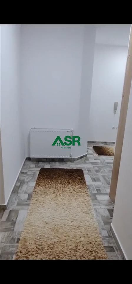 Lëshohet banesa me qira në lagjën Bregu i diellit 2