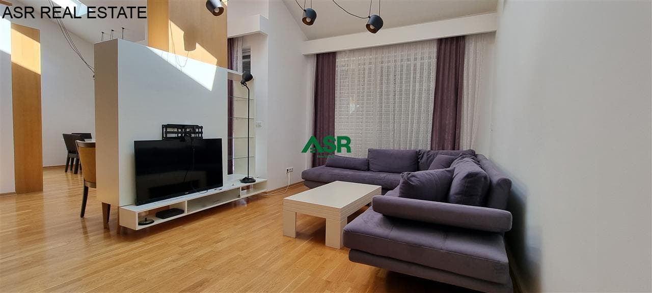 Lëshohet banesa penthouse me qira ne Arberi 2