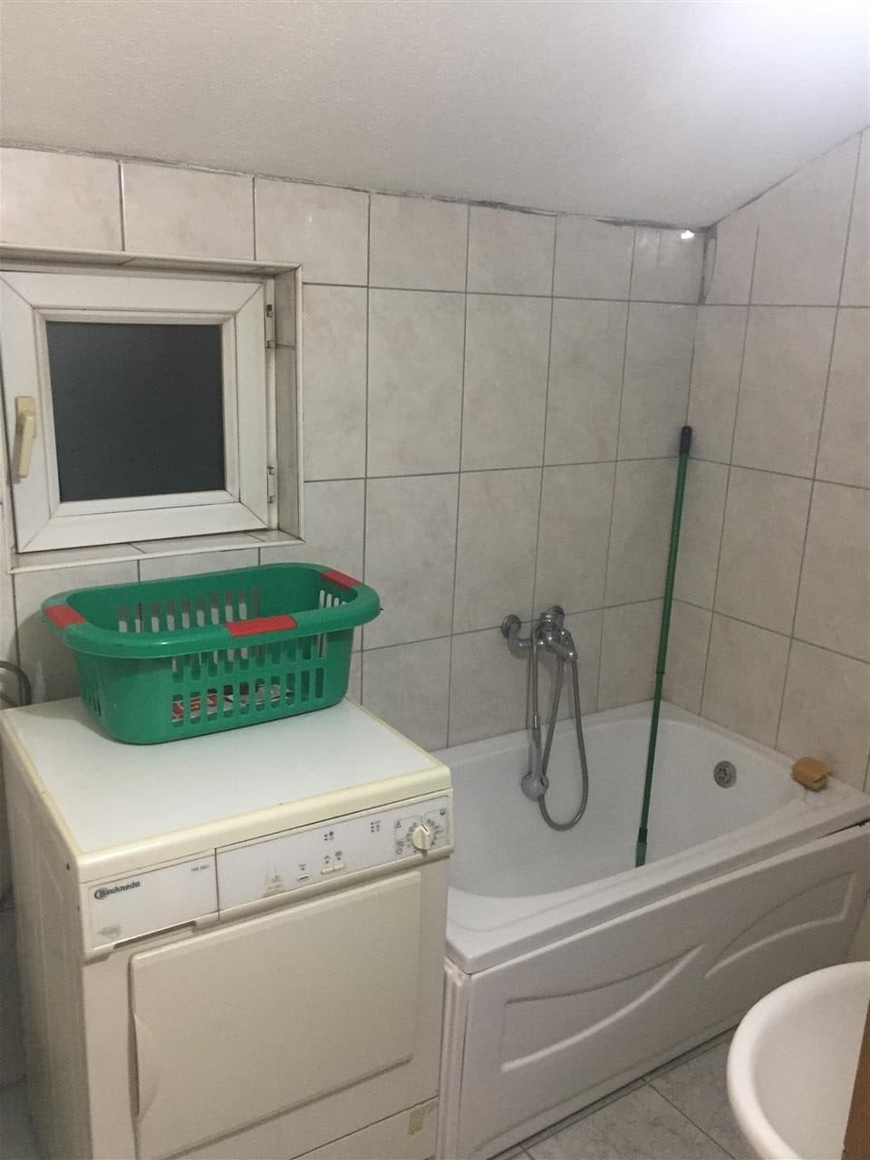 Lëshohet banesa me qira rruges per Germi te Hmburger ABA
