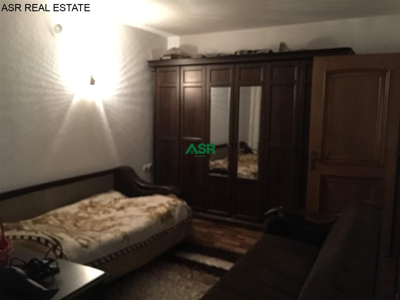 Lëshohet shtëpia me qira në lagjën Qendra 3