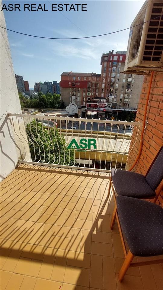 Lëshohet banesa me qira në lagjën Dardania, e pershtatshme per zyre