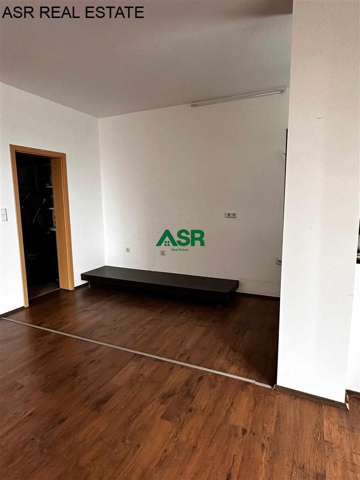 Banesë 300m2 me qira në Arbëri 2