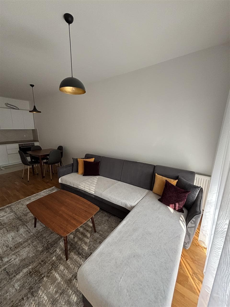 Banesë 54m2 me qira në lagjen Aktash 4