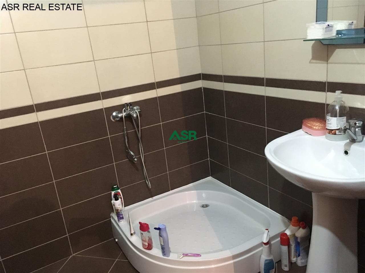 Lëshohet banesa me qira në lagjën e spitalit 4