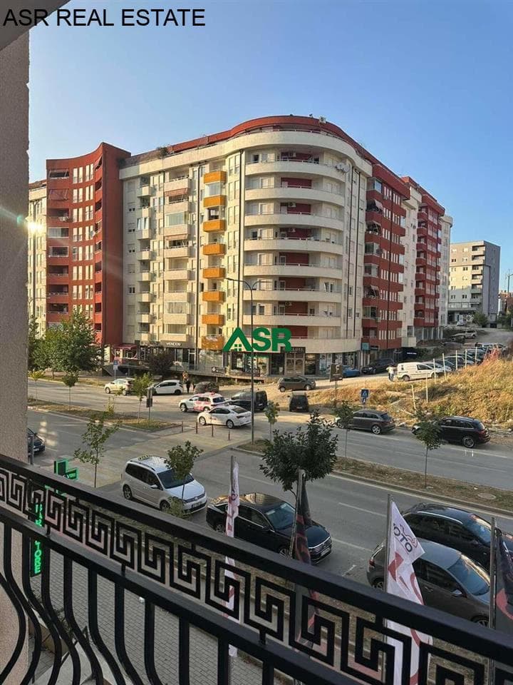 Banesë 80m2 m2 ne shitje në rr.C 4