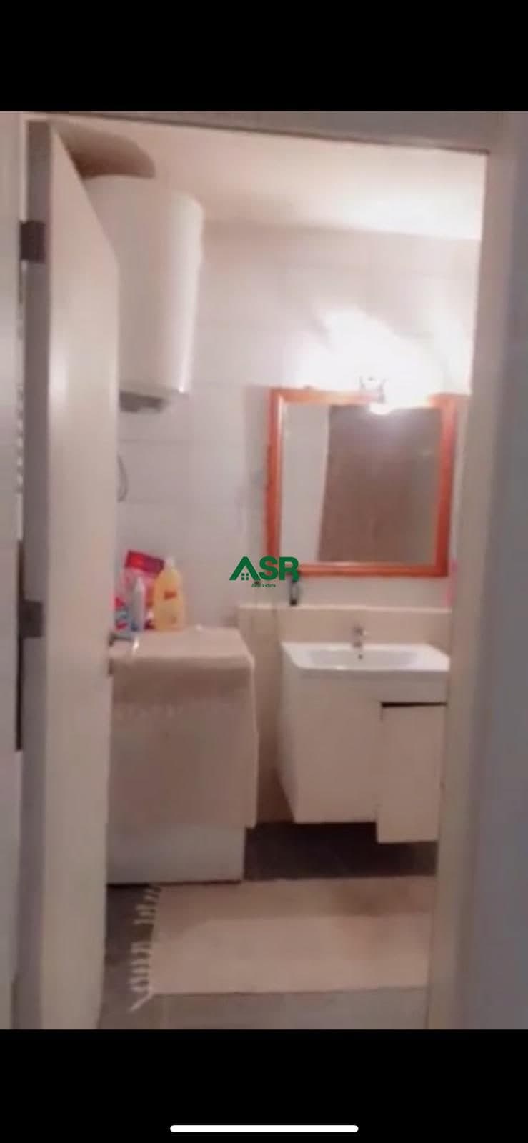 Shitet banesa ne lagjen rruga B e cila posedon flete poseduese