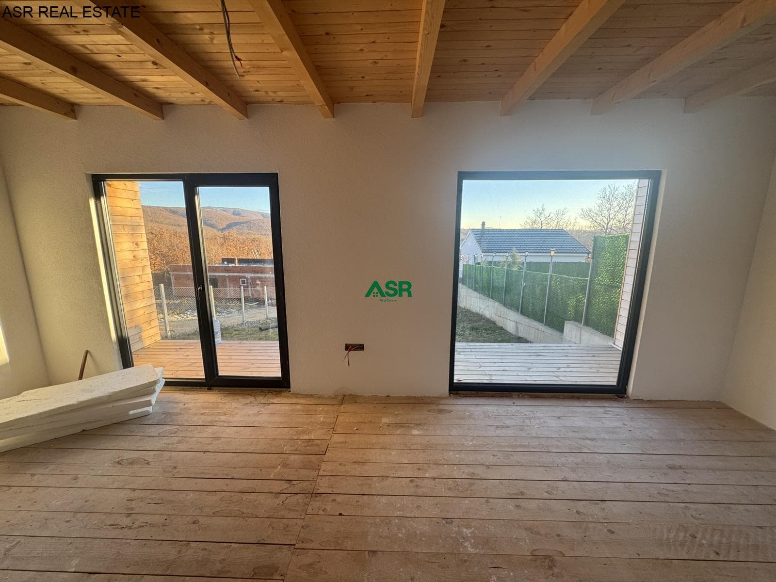 Ofrohet për shitje villa në Grashtice 4