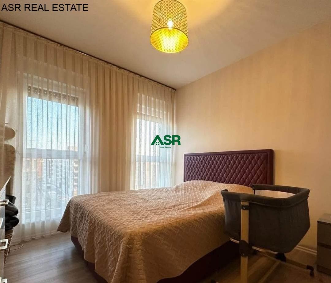 Ofrohet banesa per shitje me sipërfaqe 86 m2 ne lagjen Arberi, 3