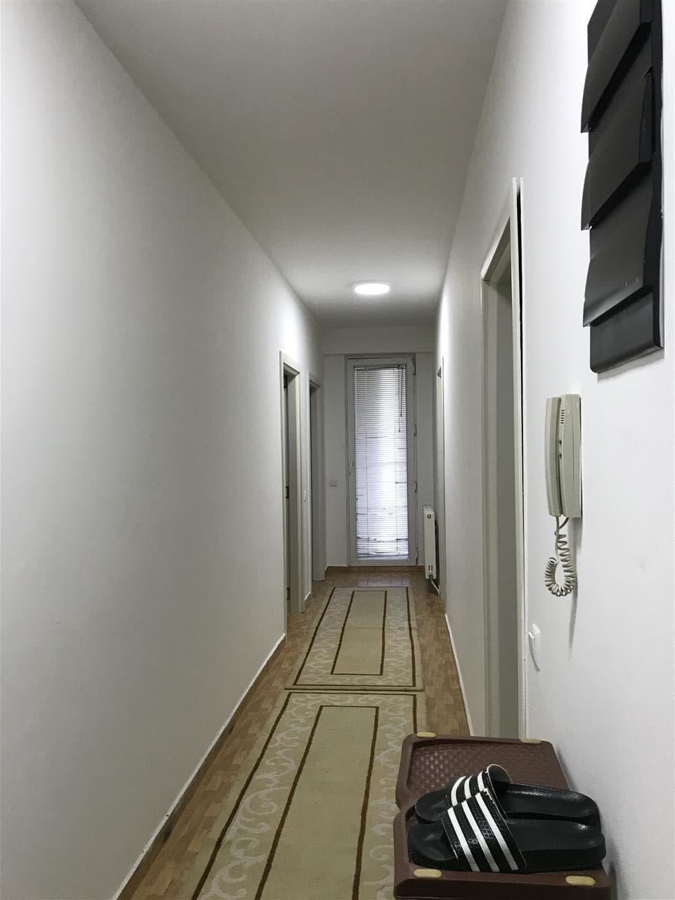 Lëshohet banesa me qera në lagjën e Spitalit 2