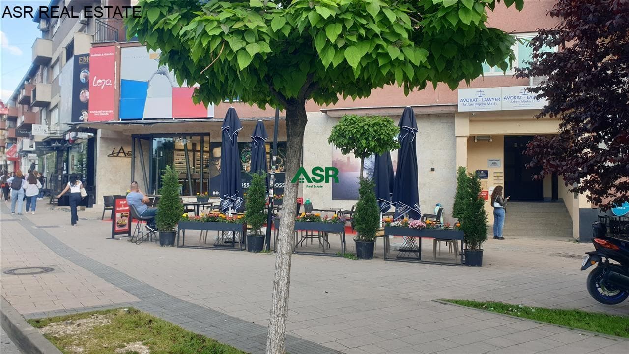 Zyre 25m2 me qira në qender