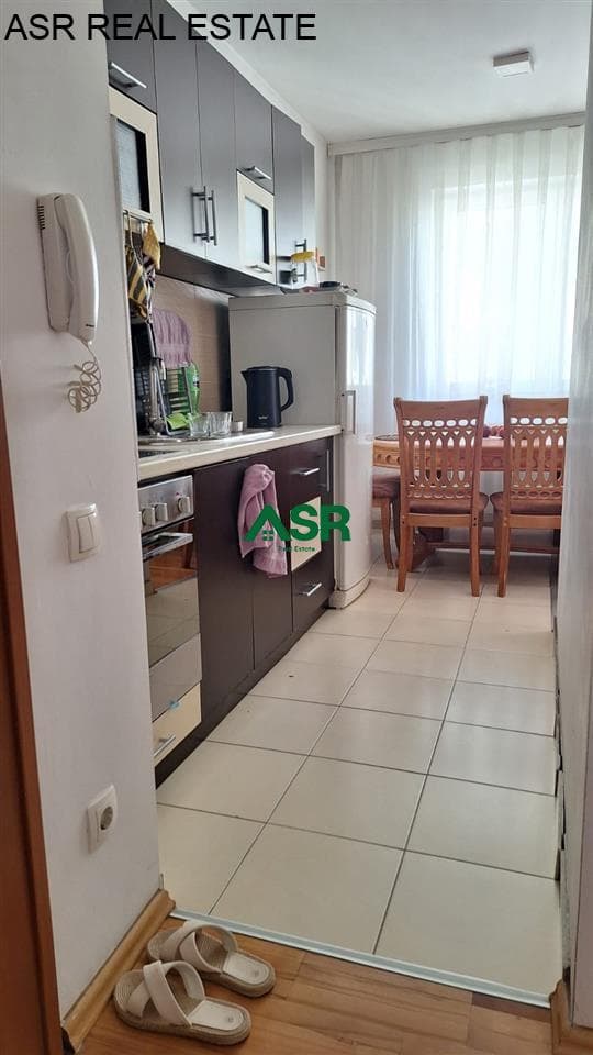 Banesë 63m2 me shitje në lagjen Emshir 2