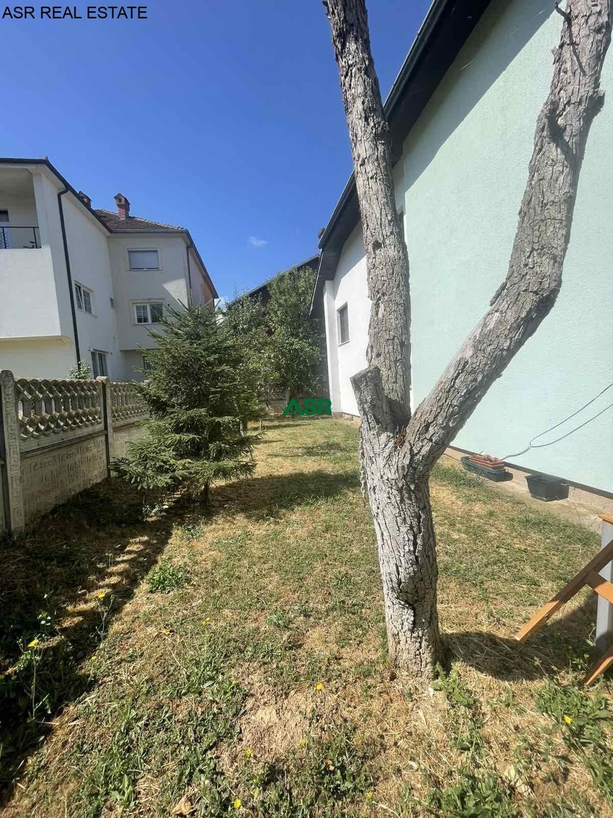Ofrohet SHTEPIA per SHITJE në lagjen SOFALI 3