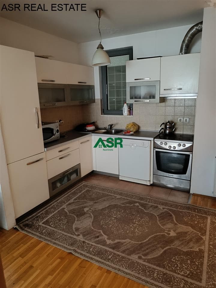 Banesë 70m2 ne shitje tek 4 Llullat (me flete poseduese)