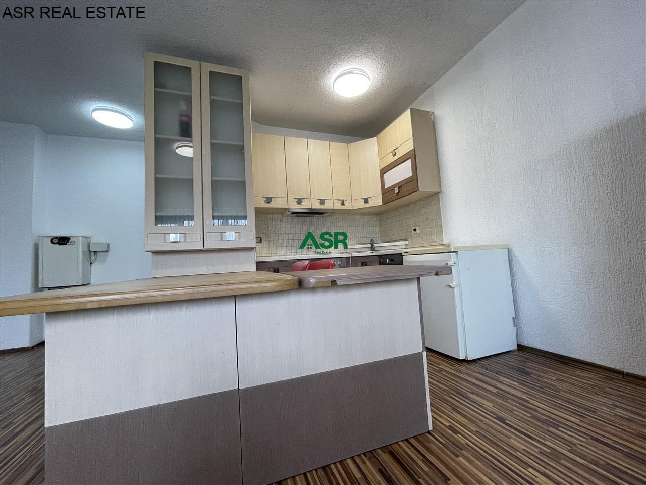 Lëshohet banesa penthouse me qira në lagjen Lakrishte 3