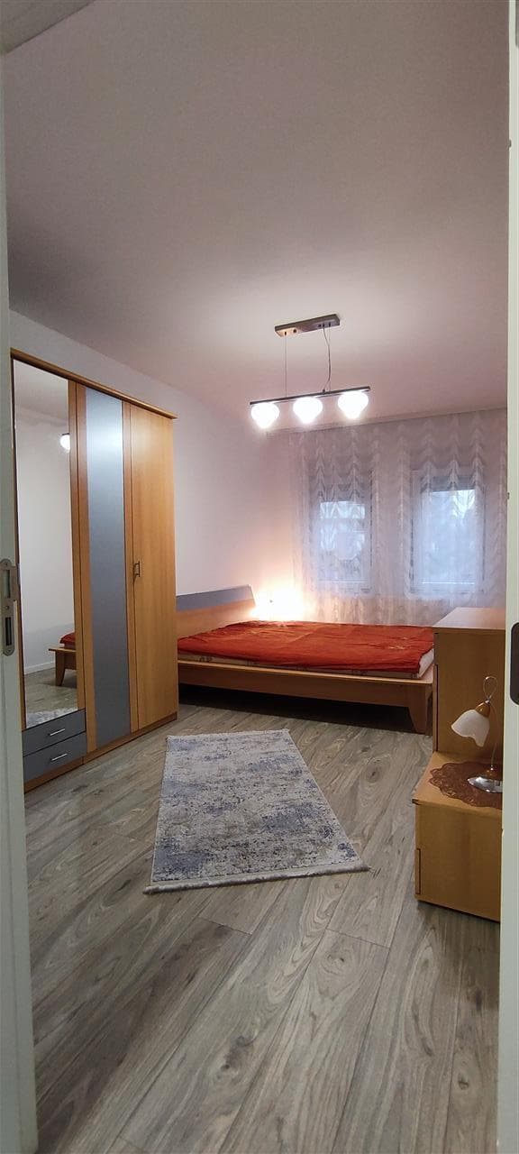 Lëshohet banesa me qira në lagjën rruga C 3