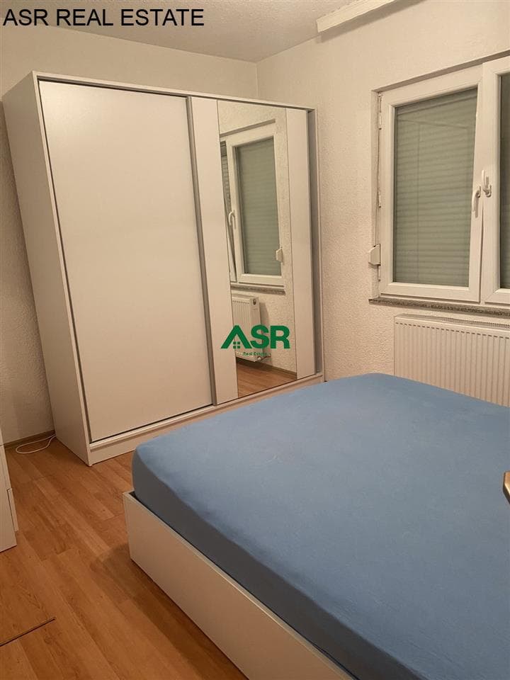 Lëshohet shtepia me qira në lagjën Arberia 3