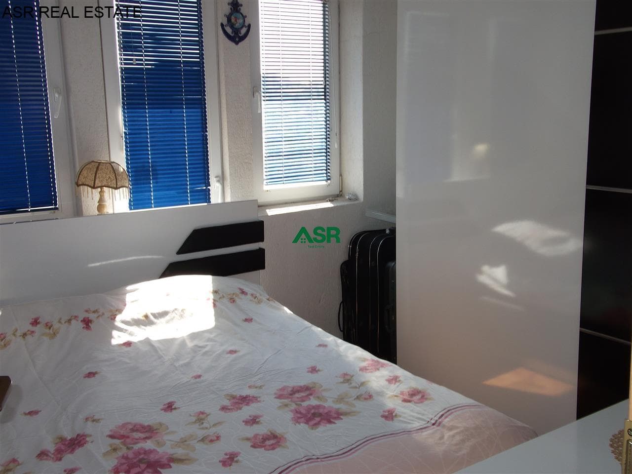 Lëshohet banesa me qira në lagjen qender, perballe Hotel Grand 4