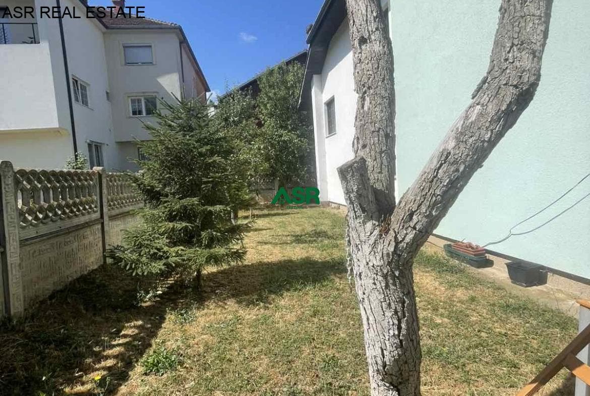 Ofrohet SHTEPIA per SHITJE në lagjen SOFALI 4
