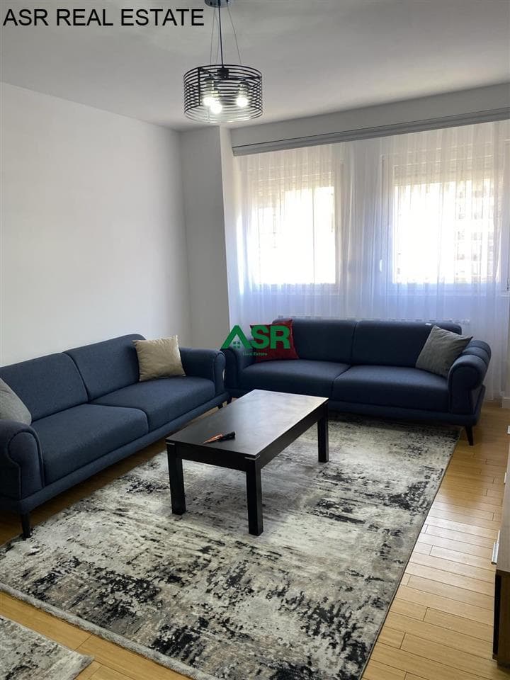 Banesë me qira në Muharrem Fejza ,banesat e Royalit,afer Spar marketit. 3
