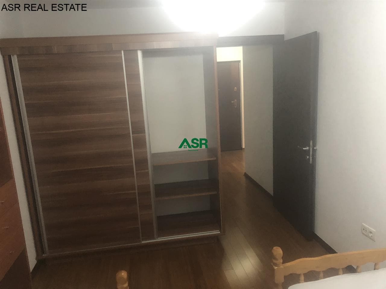 Lëshohet banesa me qira në lagjën Bregu i diellit 4