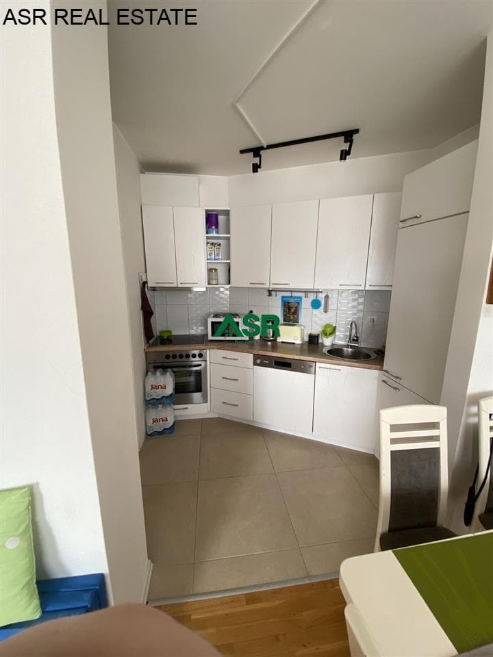 Lëshohet banesa me qira në lagjen e muhaxhereve 4