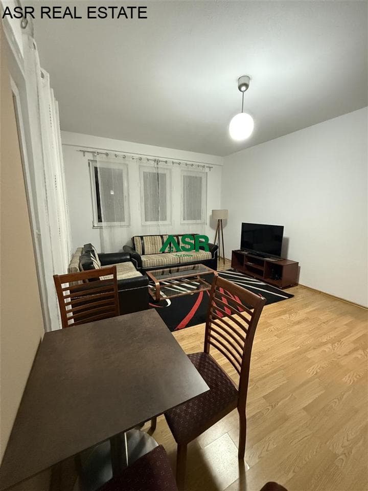 Banesë 67m2 me qira në lagjen qender